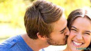 Поцелуй в щеку - толкование сонника