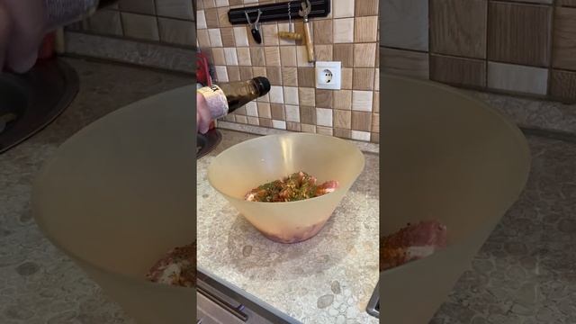 Вкуснейшие свиные рёбрышки со специями в духовке смотреть онлайн