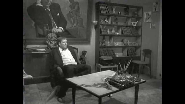 Нормальный человек от такой пустой жизни давно свихнулся бы!!! смотреть онлайн