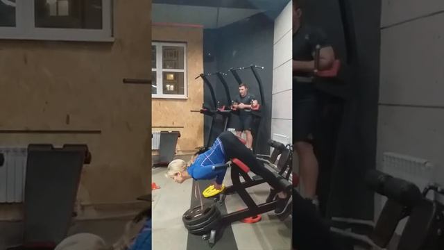 Гиперэкстензия на заднее бедро смотреть онлайн