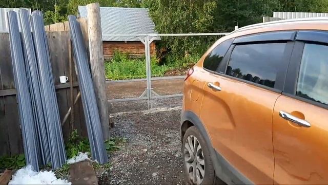 Забор из профнастила и евроштакетника с калиткой и воротами/Демонтаж старого забора смотреть онлайн
