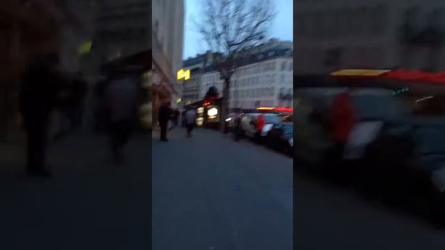 Gare de l'est até Ibis Gare de L'est смотреть онлайн