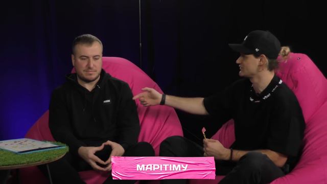 ФУТБОЛЬНА ВІКТОРИНА, ЕЛІАС, РОЗВАЖАЛЬНЕ ШОУ. ЗБІРНА КОМІКІВ vs ЮТУБЕРИ. НОВИЙ БАТЛ ФОРМАТ НА ВЗБІРН смотреть онлайн