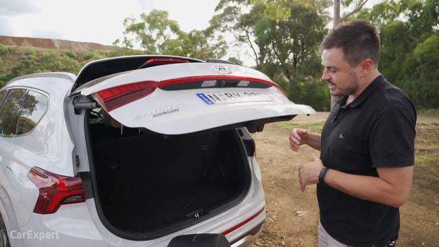 Kia Sorento v Hyundai Santa Fe 2021 comparison review: Which 7-seat SUV is best? смотреть онлайн