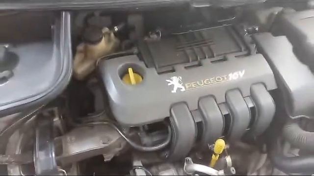 Folga no calço direito do motor Peugeot 206. смотреть онлайн