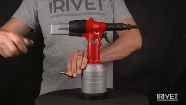 RIVIT RIV998 - пневмо-гидравлический заклёпочник для установки резьбовых заклёпок от М3 до М12 смотреть онлайн