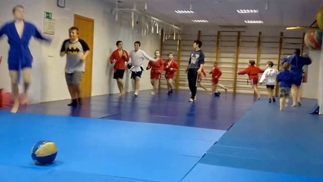 Андрей. Боевое самбо. Тренировка. Разминка смотреть онлайн