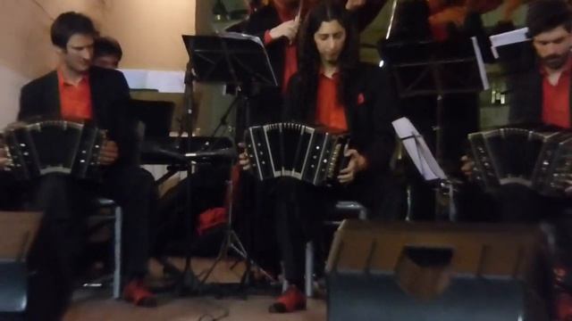 "ORQUESTA TIPICA LA JUAN D'ARIENZO" - "LA CUMPARSITA" - смотреть онлайн