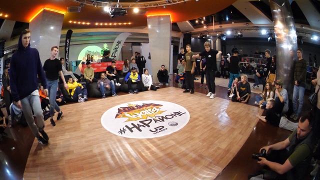 The Breakoniers bboy D-Way & Bars vs Crazy Force Раменское - брейкданс батлы AUTUMN WARS смотреть онлайн