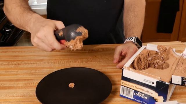 Testing 4 Awesome Ice Cream Gadgets! смотреть онлайн
