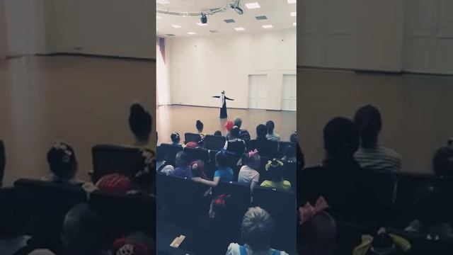 ВЫСТУПЛЕНИЕ В ДОМЕ ПИОНЕРА /АРМЯНСКИЙ ЖЕНСКИЙ ТАНЕЦ ?? смотреть онлайн