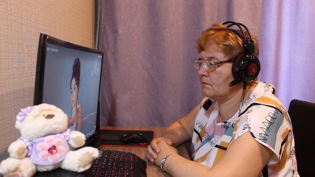 РЕАКЦИЯ МАМЫ НА [Дора — Розовые волосы] смотреть онлайн