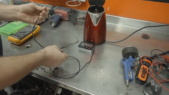 I Test My 32 Year Old Temp Sensor || Better than my new one? смотреть онлайн