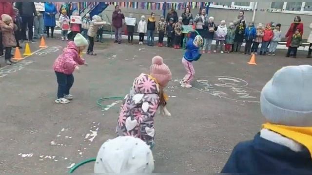 Спортивный праздник "Нескучный спорт" , посвященный Дню Отца смотреть онлайн