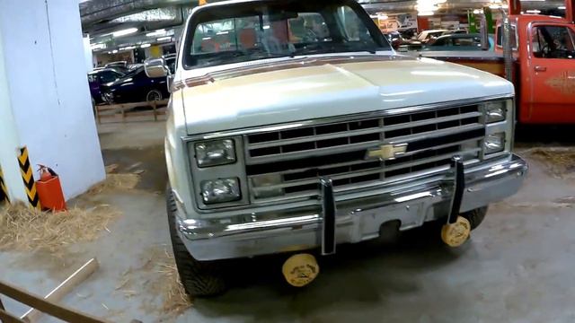 Ретро выставка. Масл кары, жиги, мерседесы, мустанг и все такое… . Будни РКЖП