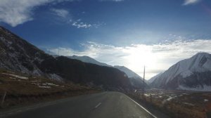 Горная дорога в Грузии (Коби)