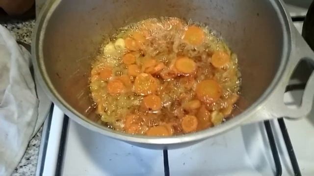 Коваль готовит №27 - Бараньи ребра с картофелем в казане смотреть онлайн