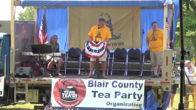 Tea Party Tom Smith Embraces Extreme Rhetoric at Blair County Tea Party смотреть онлайн