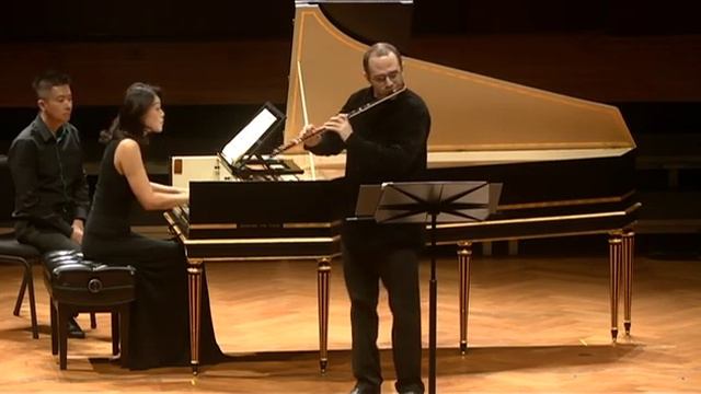 J.S.Bach Flute and Harpsichord Sonata BWV 1030/Andante смотреть онлайн