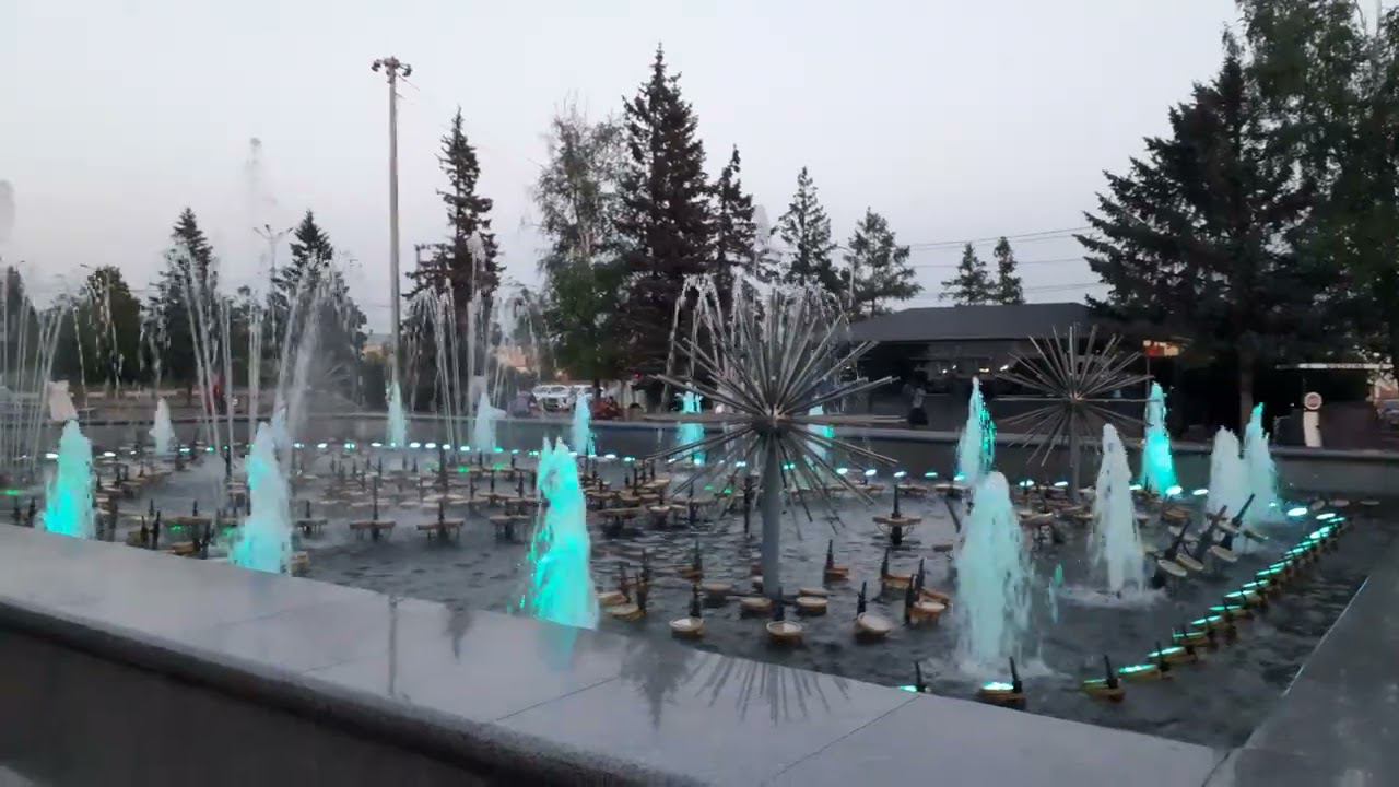 Фонтаны на Театральной площади Красноярска смотреть онлайн