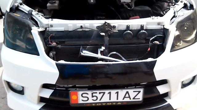 Воздушный сигнал на TOYOTA NOAH 2003 смотреть онлайн
