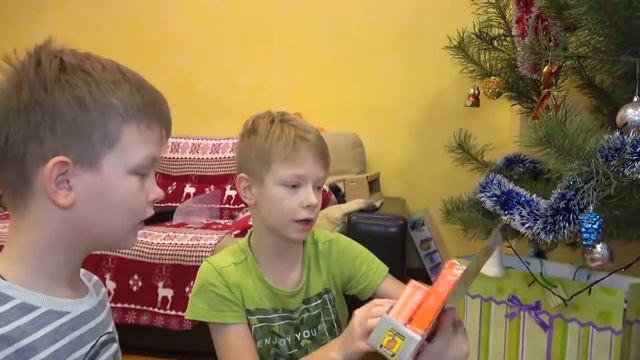 Много нерфов и плей стейшн. Подарки от Деда Мороза. Брос Шоу Геймс смотреть онлайн
