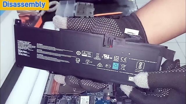 MSI Modern 15 A5M - Unboxing, Disassembly and Upgrade Options смотреть онлайн