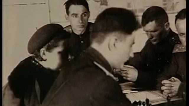 Хроника пикирующего бомбардировщика смотреть онлайн