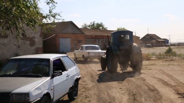 Трактор на буксир смотреть онлайн