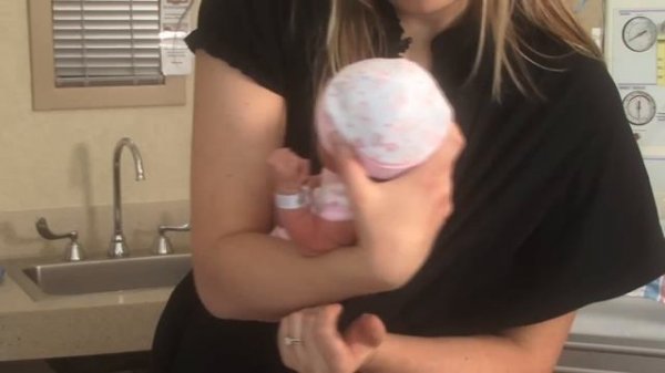 BABY SLING - CRADLE CARRY