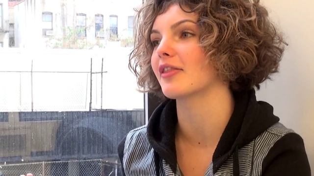 Camren Bicondova Interview смотреть онлайн