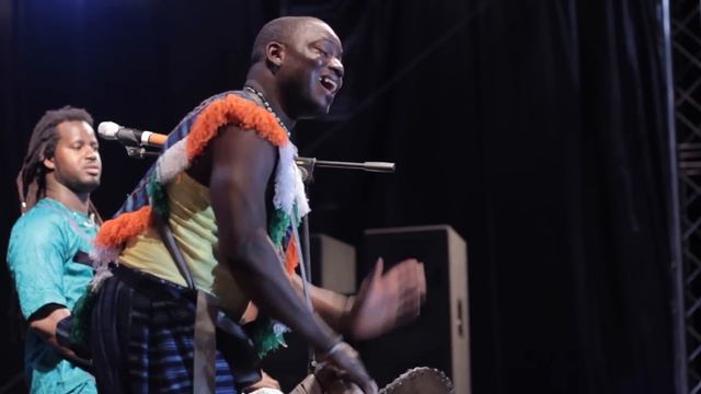 Jalikunda at Montserrat African Festival 2013: Sidiki's mesmerising djembe drum solo смотреть онлайн