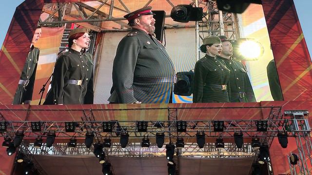 Поклонимся Великим тем годам смотреть онлайн