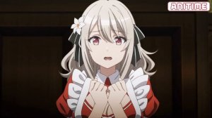 Соблазняет братика в костюме горничной