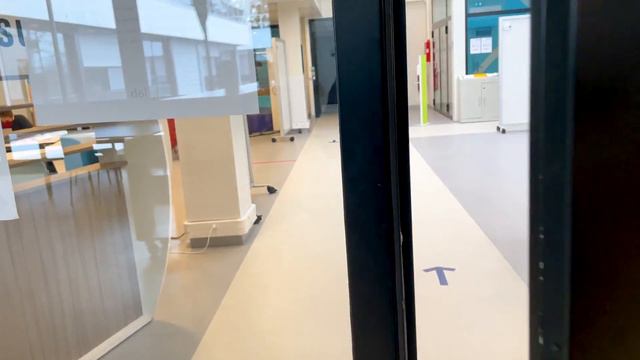 ESSEC Business School Campus Tour | Study in France смотреть онлайн