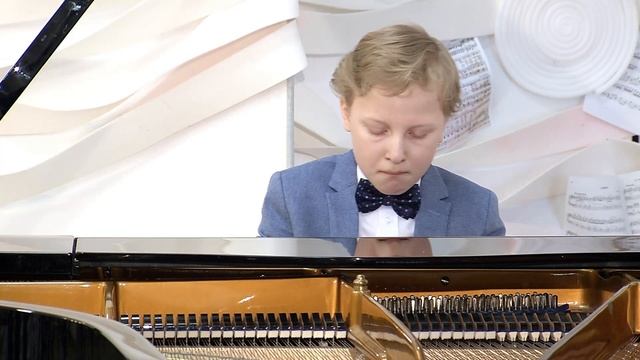 Марк Федосеев-Э.Григ "Поэтическая картинка" смотреть онлайн