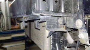 КАК СНЯТЬ БАМПЕР SKODA FABIA. Замена рамки радиатора (телевизор). #АлексейЗахаров. Авто - ремонт