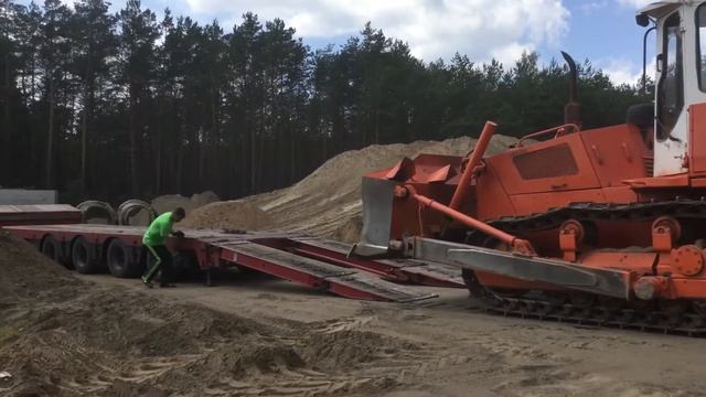 Правильная разгрузка бульдозера с трала смотреть онлайн