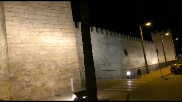 Алькудия. Вечерняя прогулка. Испания. Балеарские острова смотреть онлайн