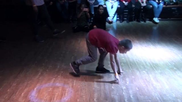 2DCLUB10 Брейк данс. Junior 1x1. 2 раунд. Сын Марса. смотреть онлайн