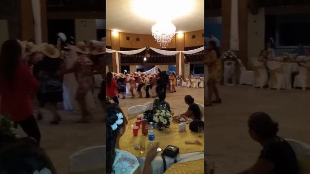 Boda de Gustavo y Liz Tecpan De Galeana Gerrero смотреть онлайн