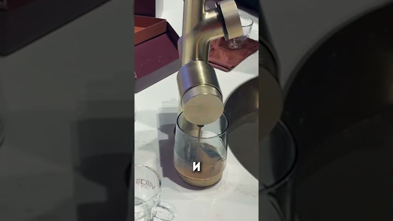 Кофе из смесителя! Новинка выставки дизайна в Милане 2024 #дизайнинтерьера #интерьер #ремонт #кухня смотреть онлайн