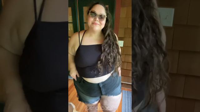 Erica Baca - Licensed Esthetician Digital Creator Fashion Blogger Body Positive Plus Size Model смотреть онлайн