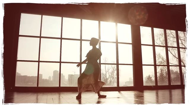 Juan Luis Guerra 4.40 - La Hormiguita (Lyric Video) смотреть онлайн