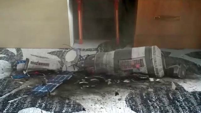 Спутник упал домой!!! смотреть онлайн