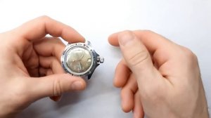 Как завести и переставить дату на командирских часах.