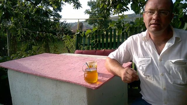 Теряет ли мед свои свойства в горячем чае ? смотреть онлайн