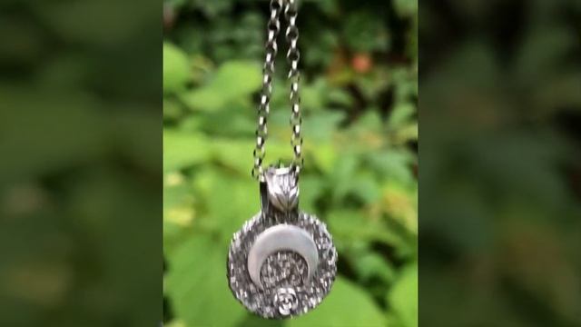 Амулет-лунница с обсидианом, хромдиопсидом. смотреть онлайн