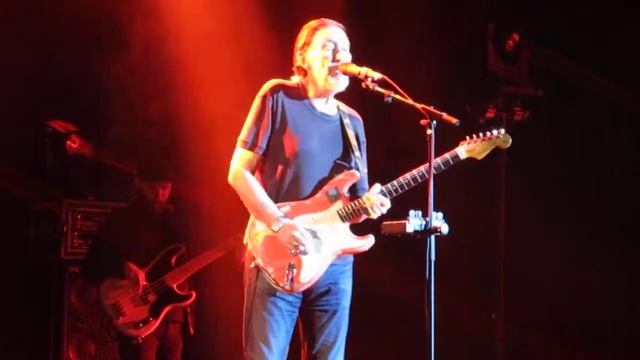 Chris Rea - The Road To Hell Crocus City Hall Moscow 13.11.2017 смотреть онлайн