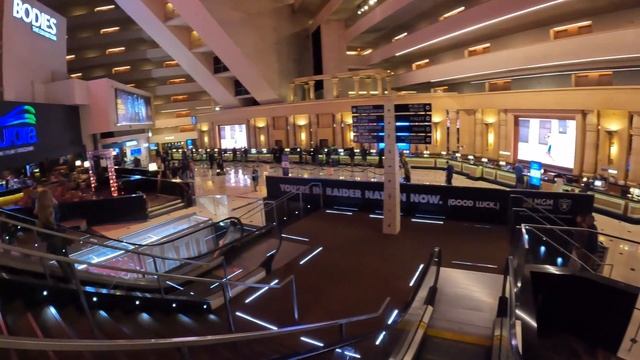 [4K] Luxor Las Vegas Casino Walkthrough Tour 2023 смотреть онлайн